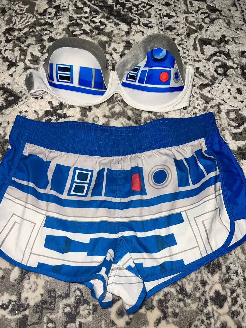 Disney R2‑D2 Star Wars 6 8 M Themed ladies teen Swim Set top shorts